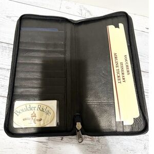 Boulder Ridge leather traveling credit card case.NWT